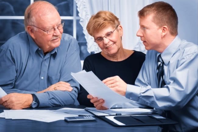 6 Caregiver Tips for Senior Financial Planning