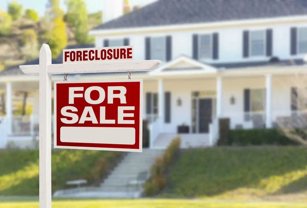 How to Get a Mortgage After a Foreclosure