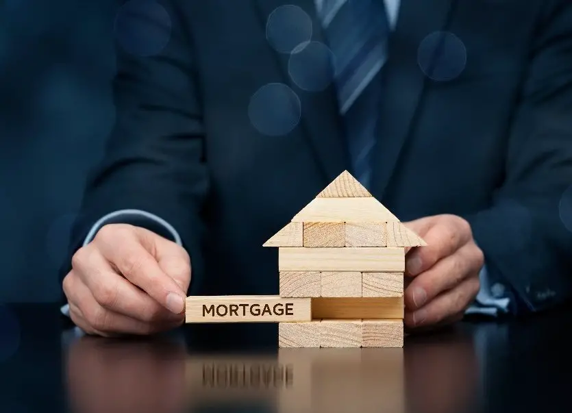 Why You Should Consider Hiring a Mortgage Broker